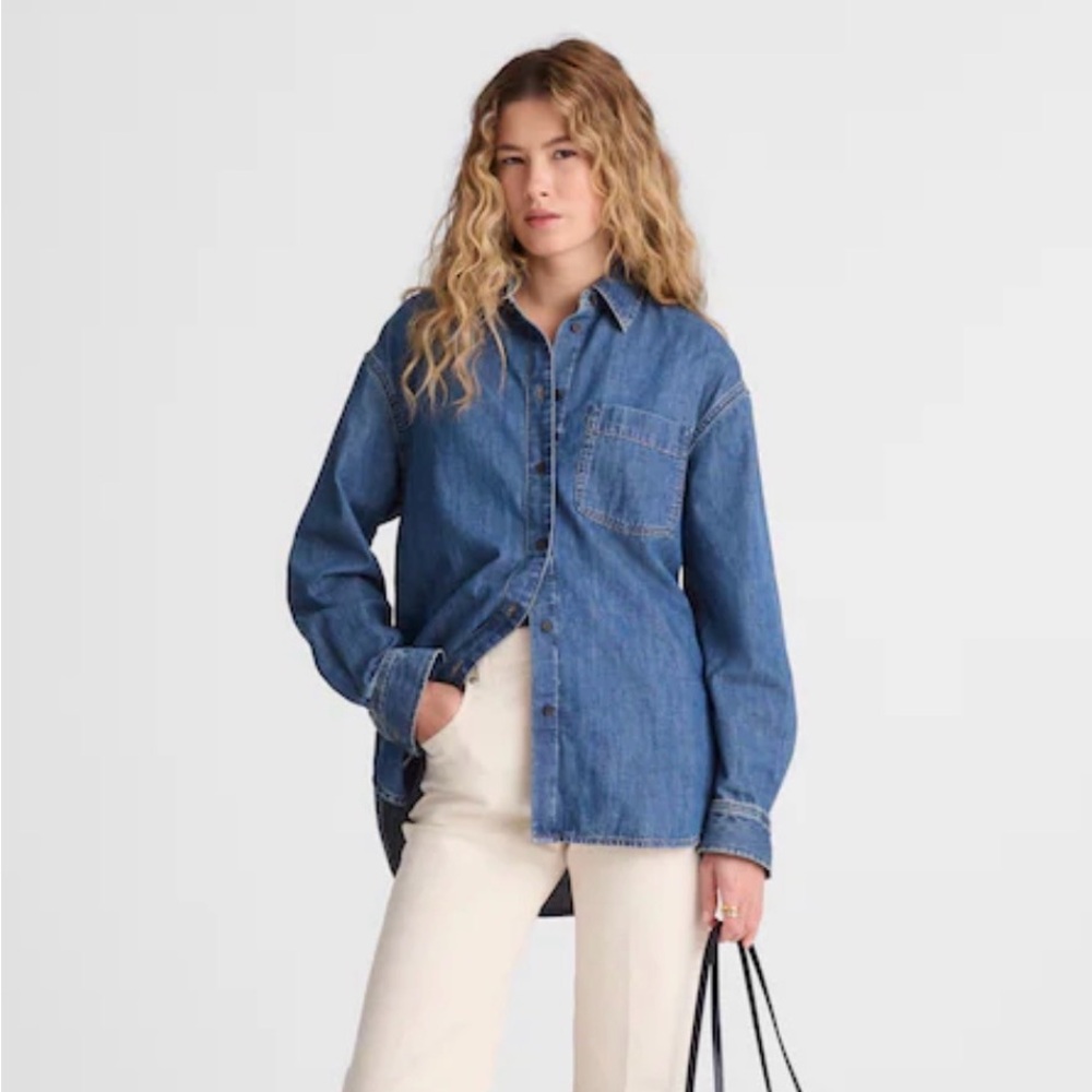 Madewell “The Easy Denim Shirt”. Size small, new with tags.